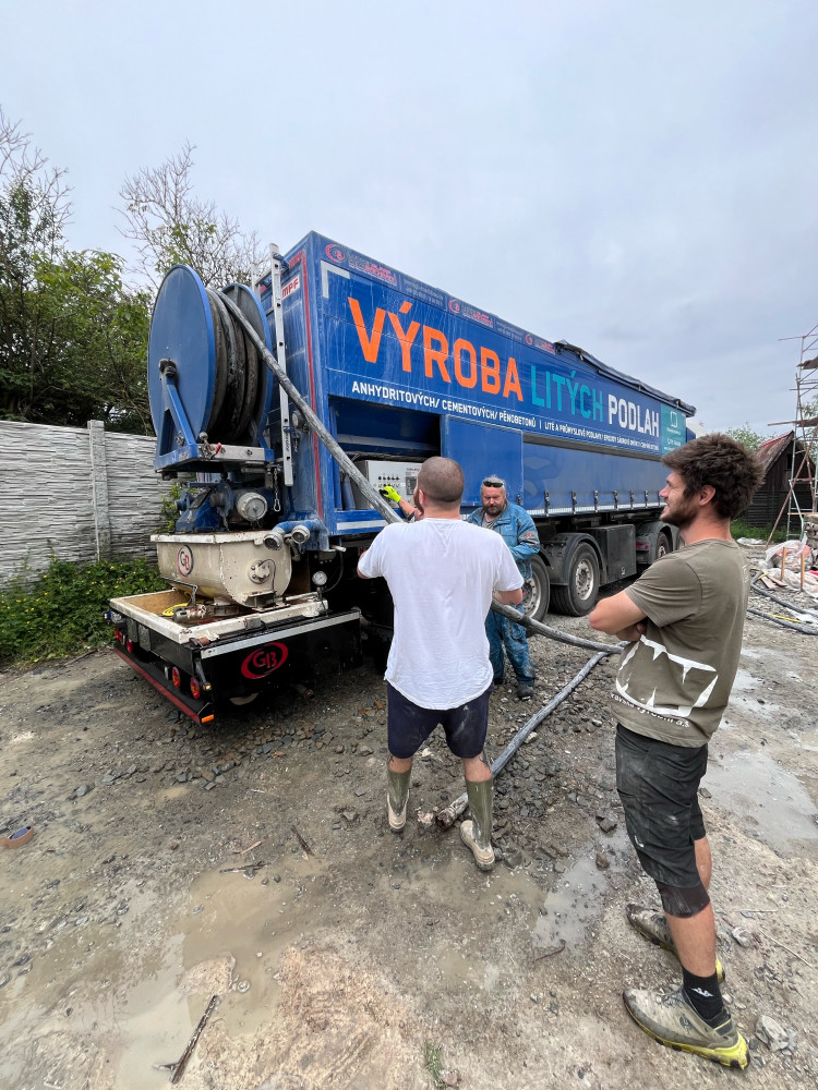 Jak vybrat správný typ litých potěrů pro Vaši novou stavbu